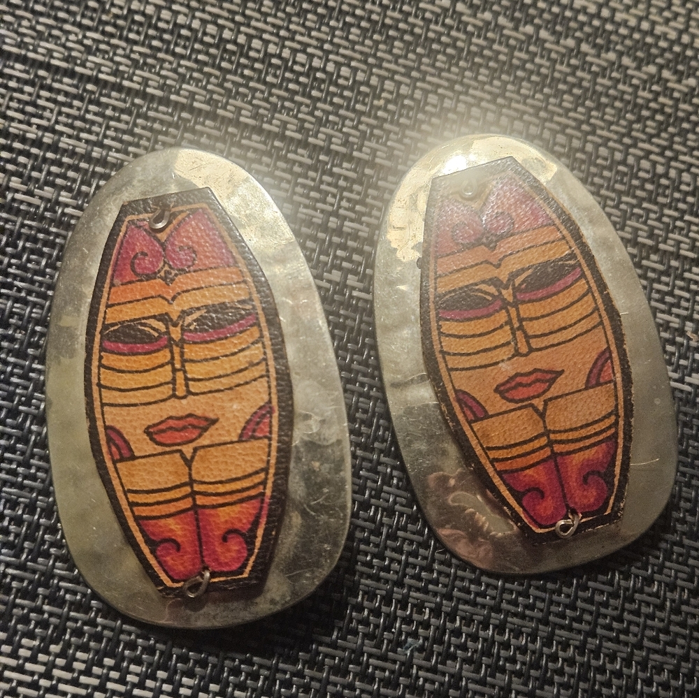 HANDEMADE ARTISAN AFRICAN LARGE EARRINGS.HAMMERED SILVER&HANDPAINTED LEATHER.